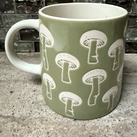 New! Place & Time sage green and cream mushroom mug 16 oz. Capacity - Picture 1 of 6